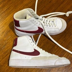 Nike White and Red Sneakers